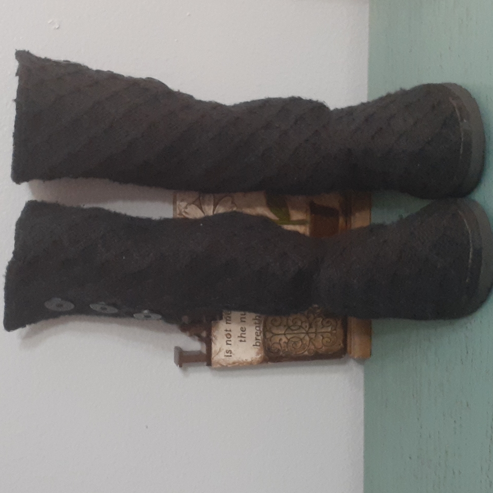 UGG BOOTS SZ 8